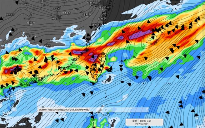 周末天气稳定，下周滞留锋重返台湾，应严防强降雨致灾。（翻摄彭启明脸书）