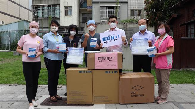 針對台中市長盧秀燕開放鄰長今明施打疫苗，國民黨主席江啟臣認為縣市首長是各地指揮官，應該要有一些務實考量的權限。（陳淑娥攝）