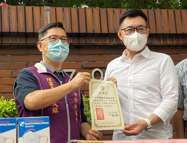 國民黨主席江啟臣19日砲轟蔡政府，民進黨的心態若仍不懂謙卑只會反對，就回去當反對黨好了！（盧金足攝）