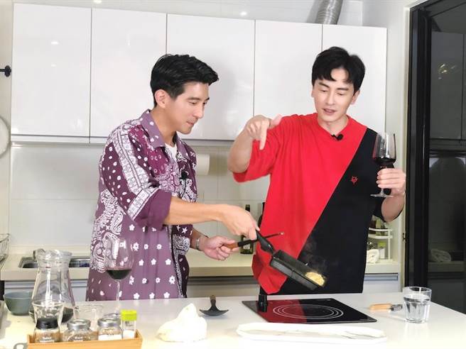 修杰楷上过他的《不专业厨房》。（最大国际娱乐提供）