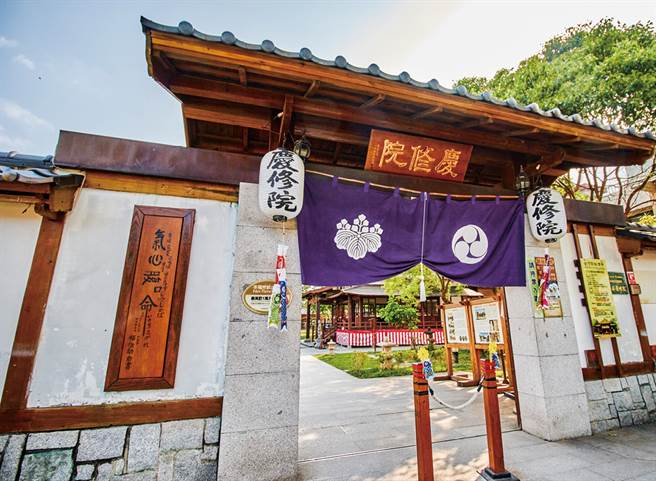 庆修院建造至今已逾百年，充满日式风情让旅客有秒飞日本之感。(图/花莲趣提供)