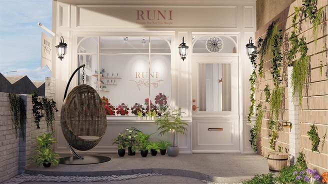 亚大室内设计学系学生梁允睿、林宇翔，以「RUNI Flower」设计作品，获巴黎设计奖首奖。（亚大提供／林欣仪台中传真）