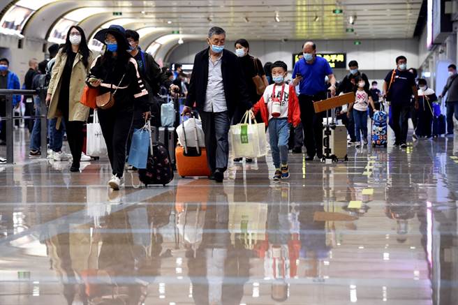 一組31人的韓國團4日入境北京，隔離期間交出的護照竟意外被大陸工作人員誤以為是垃圾銷毀。圖為北京首都國際機場。（資料照／中新社）