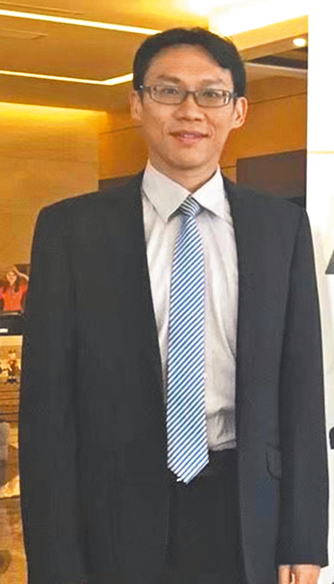 振兴医院眼科部主治医师许粹刚。（许粹刚提供）