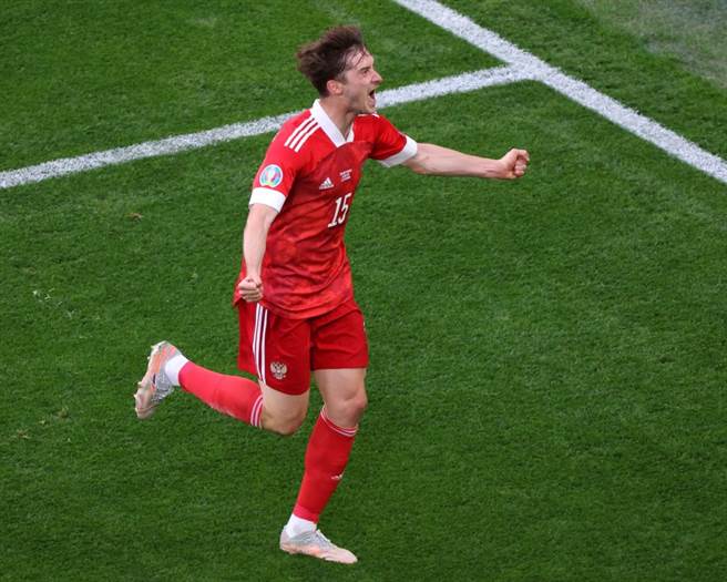 米兰丘克  左脚射门破网（图片来源︰达志影像）