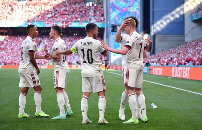 德布劳内 和 艾登·阿扎尔 上场后反胜对手（图片来源︰达志影像）