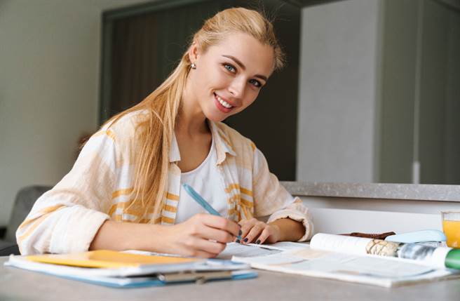 处女座、射手座、双鱼座、金牛座将在疫情后财路大开，建议近日可多进修理财相关知识。（图／Shutterstock）
