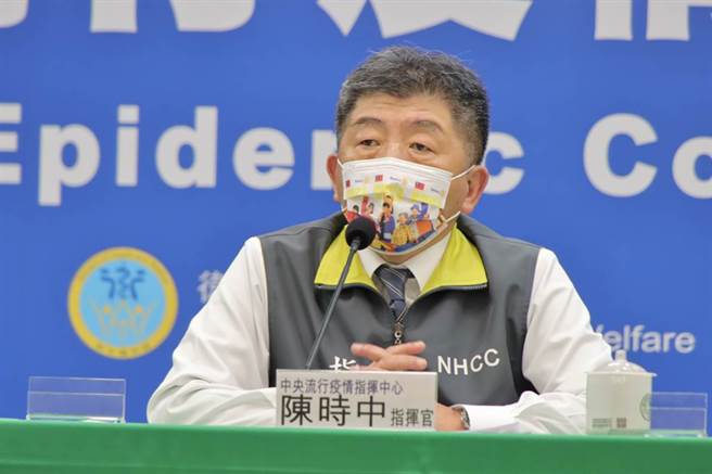 孕妇及65岁以上成年人，被列入公费疫苗优先施打对象。（资料照）