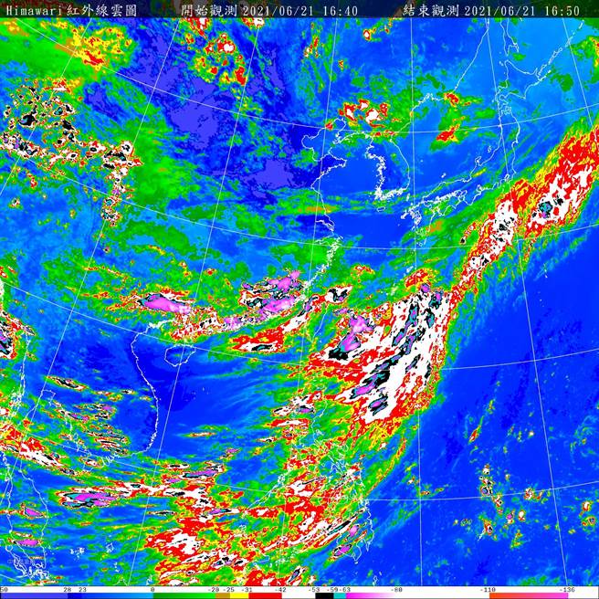 氣象局表示，明(22)日至周四(24)受滯留鋒面及西南風影響，易有短延時強降雨，西半部及東北部地區有短暫陣雨或雷雨，並有局部大雨發生的機率。（取自氣象局）