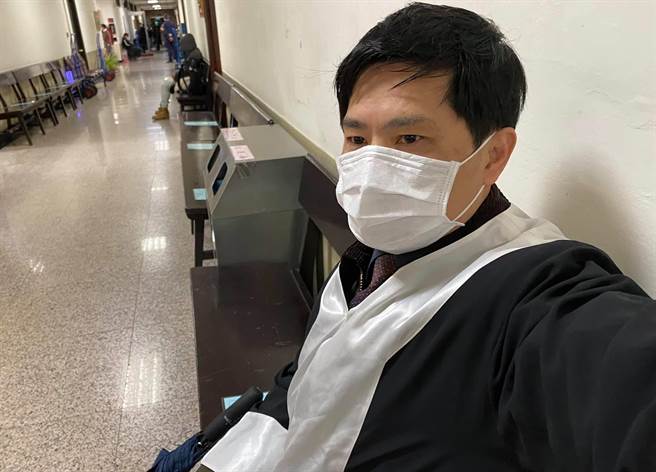 苏明渊一个多月来大都待在家中防疫。（翻摄苏明渊脸书）