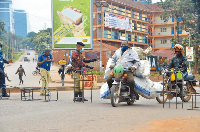 烏干達新冠疫情惡化 總統宣佈實施「全面封鎖」 。 （新華社）