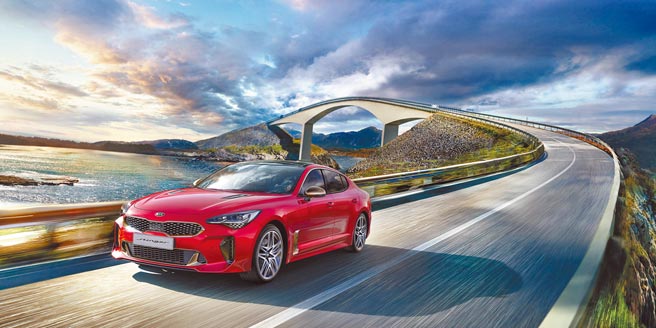 KIA Stinger即日起以148.9万元起预售价开放接单，台湾森那美起亚同步推出前瞻入主专案，6月底前享升级铝圈或盲区显影辅助系统。（台湾森那美起亚提供）