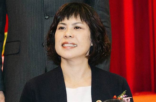 台中地檢署檢察官洪佳業質疑，台南地檢署檢察長葉淑文（見圖）不是負責相驗遺體的外勤檢察官，卻疑似利用特權搶打疫苗，涉嫌貪污罪揚言告發。（中時資料照 郭吉銓攝）