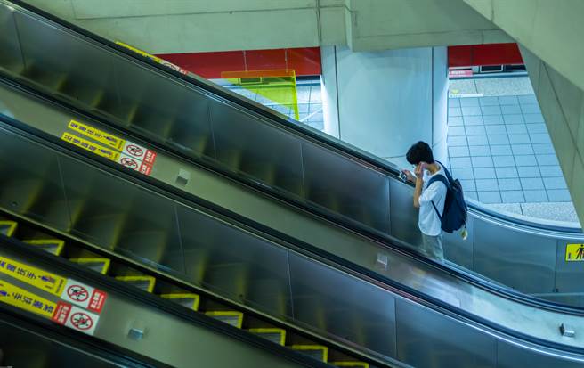 台大公卫教授詹长权表示，只施打一剂疫苗的保护率仅33%，应赶针对Delta部署新的防疫措施。（图／示意图，达志影像）