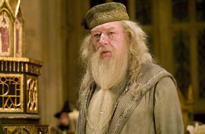 《哈利波特》原作者J.K.罗琳揭邓不利多校长其实是同性恋。(图／达志提供)