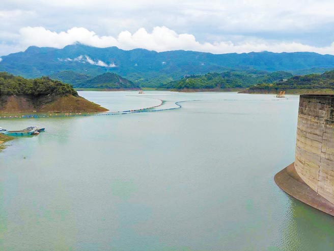 連續幾波降雨紓解南部旱象，21日下午6時，曾文水庫蓄水量回升至1億6442萬立方公尺。（南區水資源局提供／張毓翎台南傳真）