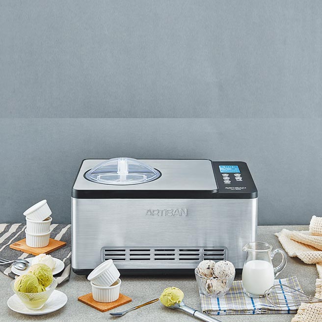 ARTISAN 1.5L數位全自動製冰淇淋機 ，原價8888元，特價8000元。（Pinkoi提供）