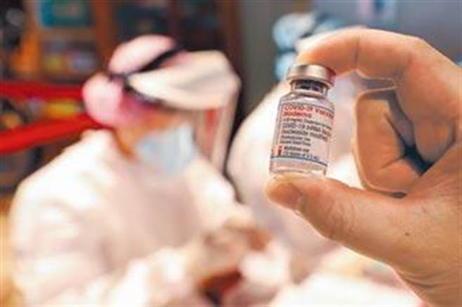 近2成相信  一个月内可回到三级警戒前生活   。本报资料照