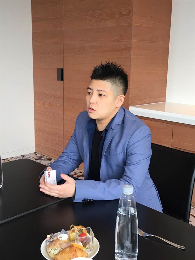 戴安娜曾参加超级星光大道打响知名度。（戴安娜提供）