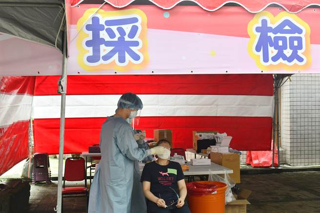 新北产业园区设置成立快筛站供4.4万名员工採检　单日可筛600人（市府提供／戴上容新北传真）