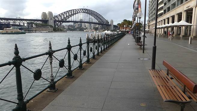 为防止具高度传染力的Delta变异株扩散至其他地区，今天禁止大多数雪梨居民出城。(图／中央社)