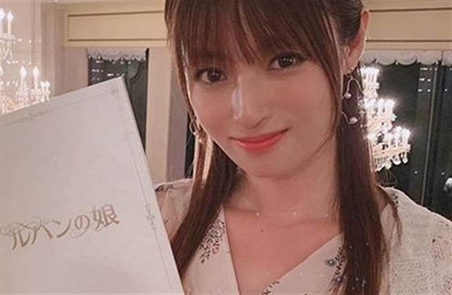 日本女星深田恭子。(图/ 摘自深田恭子IG)