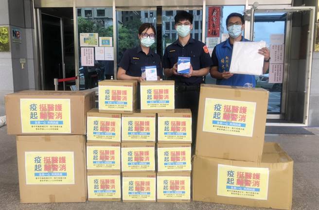 杨正中指出，防疫是当前最重要的工作，希望各界都能发挥爱心，共同来守护人民的保母健康。（民眾提供／陈世宗台中传真）