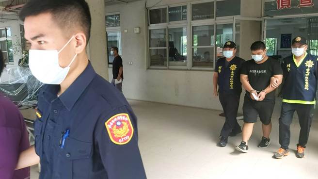 台南新化传出一起凶杀案，警方逮捕5嫌移送法办。(警方提供／曹婷婷台南传真)