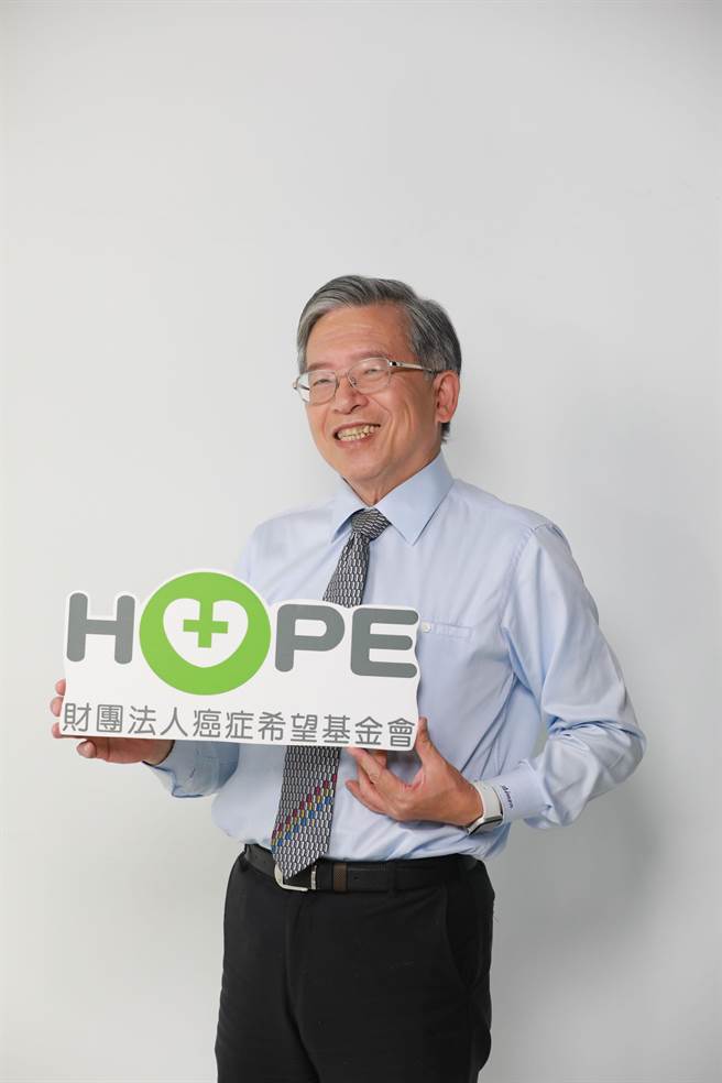 馬偕醫院兼任主治醫師、台灣癌症全人關懷基金會董事長謝瑞坤醫師。(圖／謝瑞坤提供)