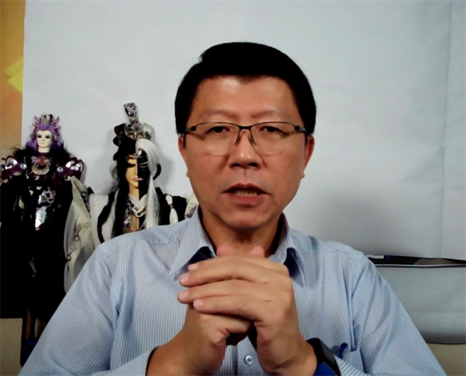 台南市議員謝龍介向總統蔡英文喊話：「拜託總統讓百姓活命！」(攝影/陳盈臻)