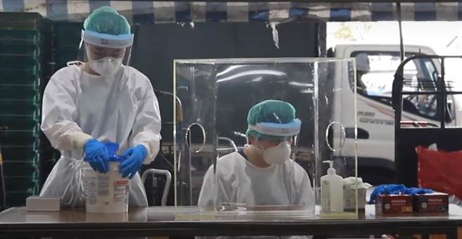 台中市政府啟動7大批發市場快篩作業，連2日共篩檢2124人，全數陰性。（台中市政府提供／張妍溱台中傳真）