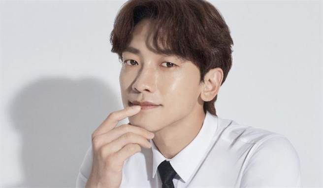 韩国乐坛天王Rain在演艺事业表现相当亮眼出眾。（图/Rain IG)