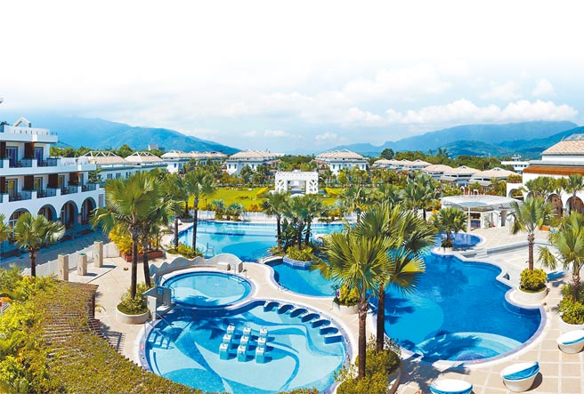 位于台东池上的日晖国际渡假村，曾蝉联「全台最美饭店」，如今也深受疫情影响。（日晖国际渡假村提供）