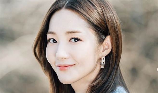 朴敏英是演艺圈有名富家女，家境环境好。（图/朴敏英IG)