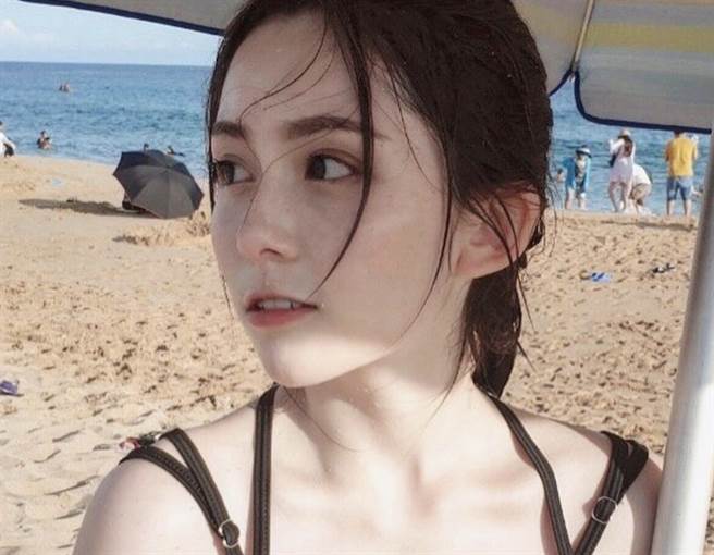 吴兆弦长大后脸蛋甜美精致。（图/翻摄自吴兆弦IG）