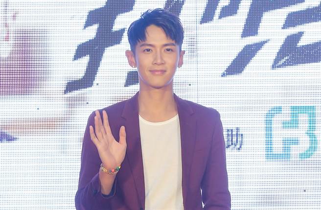 柯震东和家人飞往美国，考虑顺便打疫苗。（图／中时资料照片）