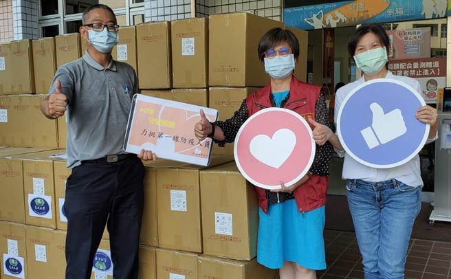 慈濟基金會採購60萬劑由花蓮慈濟大學、台北慈濟醫院、中研院合作開發出新冠肺炎「IgM／IgG」雙抗體檢測試劑。（慈濟基金會提供／林良齊台北傳真）