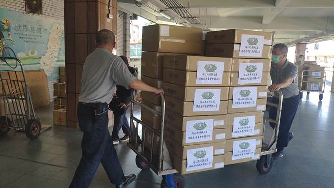 慈濟基金會採購60萬劑由花蓮慈濟大學、台北慈濟醫院、中研院合作開發出新冠肺炎「IgM／IgG」雙抗體檢測試劑。（慈濟基金會提供／林良齊台北傳真）