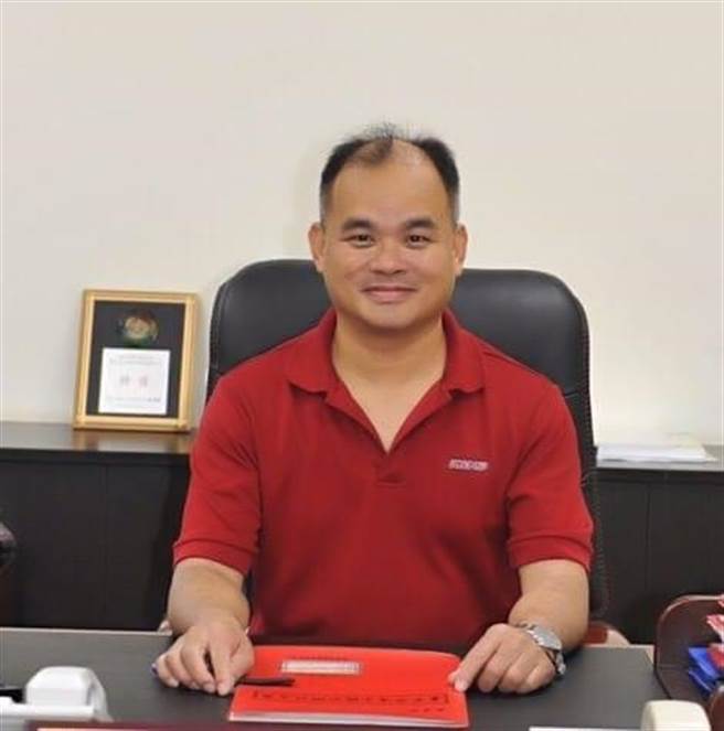台中市议会11职等简任秘书张明昌，将调升公共关系室主任。（摘自张明昌脸书／卢金足台中传真）