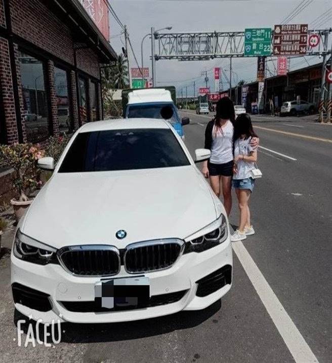 39歲黃姓印尼籍女子和小她1歲的妹妹嫁來台後，誆騙同鄉人來台打黑工，同鄉每月賺1萬8000元薪資，就被黃等人抽走1萬元，甚至被限制行動，除了睡覺就是工作，和當時變賣家產一圓來台掏金美夢差很大；移民署南區事務大隊高雄專勤隊獲報逮人，將姐妹花和其老公依人口販運等罪送辦。(翻攝照片／劉宥廷高雄傳真)