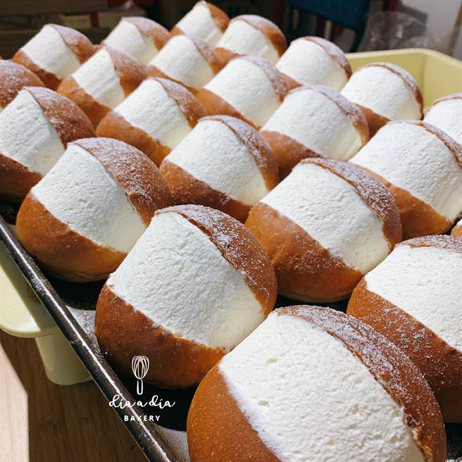 在日韩爆红的罗马生乳包，清凉口感在台湾吹起炫风，现在也能外送到家（图/穗悦手作烘焙提供）