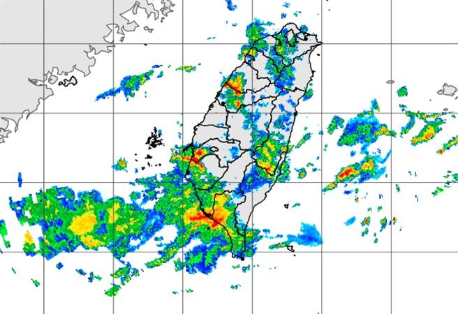 受西南風影響，南台灣天氣不穩，對流雲系發展旺盛，氣象局針對「高雄市、屏東縣」發布大雷雨即時訊息。（摘自氣象局）