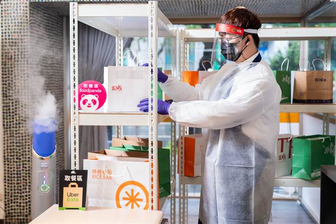 连锁餐饮集团瓦城持续强化外带、外送服务，于全台实体门市增建上百家云端厨房，单一门市可提供多品牌餐点。（瓦城提供）