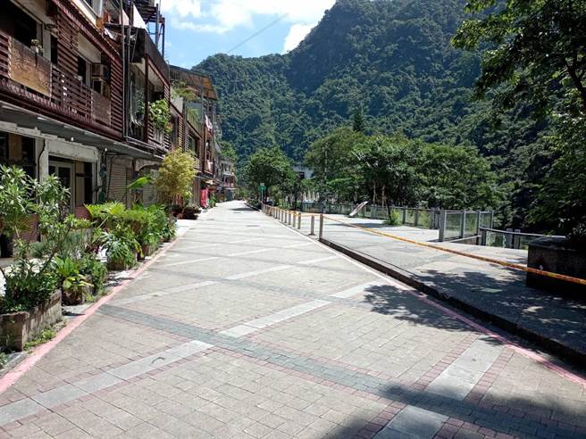 警戒持續延長 新北交通量緩升，各景點尚無人潮湧現。（新北市府提供／資料照片）