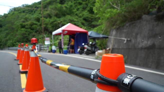 台東縣達仁鄉土坂村部落會議決定27日起撤除村莊入口防疫管制站。（蔡旻妤攝）