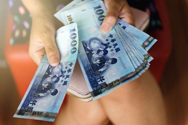 生肖属龙、属羊、属猴、属鸡的人未来半年运势狂飙，财运亨通。（示意图／达志影像）