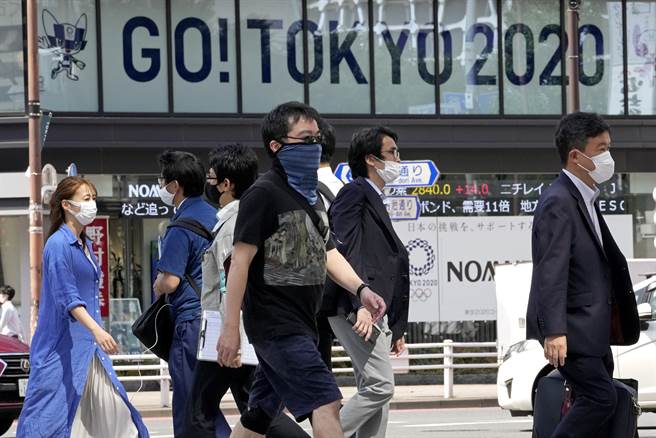东京疫情持续升温，若「防止蔓延等重点措施」无法如期在7月11日解除，恐为东京奥运开放观眾进场增添变数。（图／美联社）