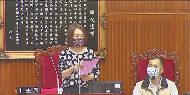 台北市议会教育委员会25日审查「大巨蛋服务费检讨报告追加案」，议员讨论后不同意追加。（摘自台北市议会网站）