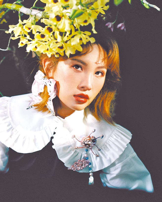 魏如萱推出新歌，昨开直播与粉丝互动。（好多音乐提供）