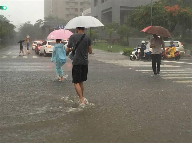 西南季風來襲，中南部連續4天有雨，並且有劇烈天氣、大量降雨的機率。（資料照）
